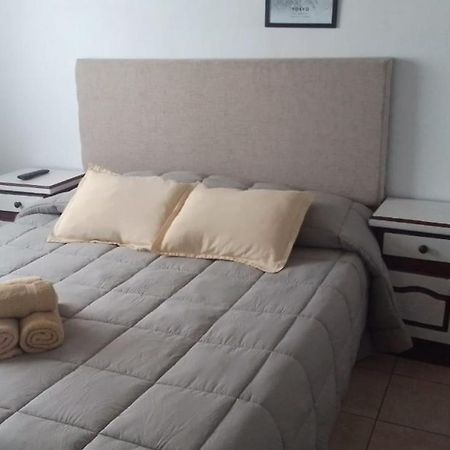 Complejo Kalifornia Apartment Pilar  Bagian luar foto