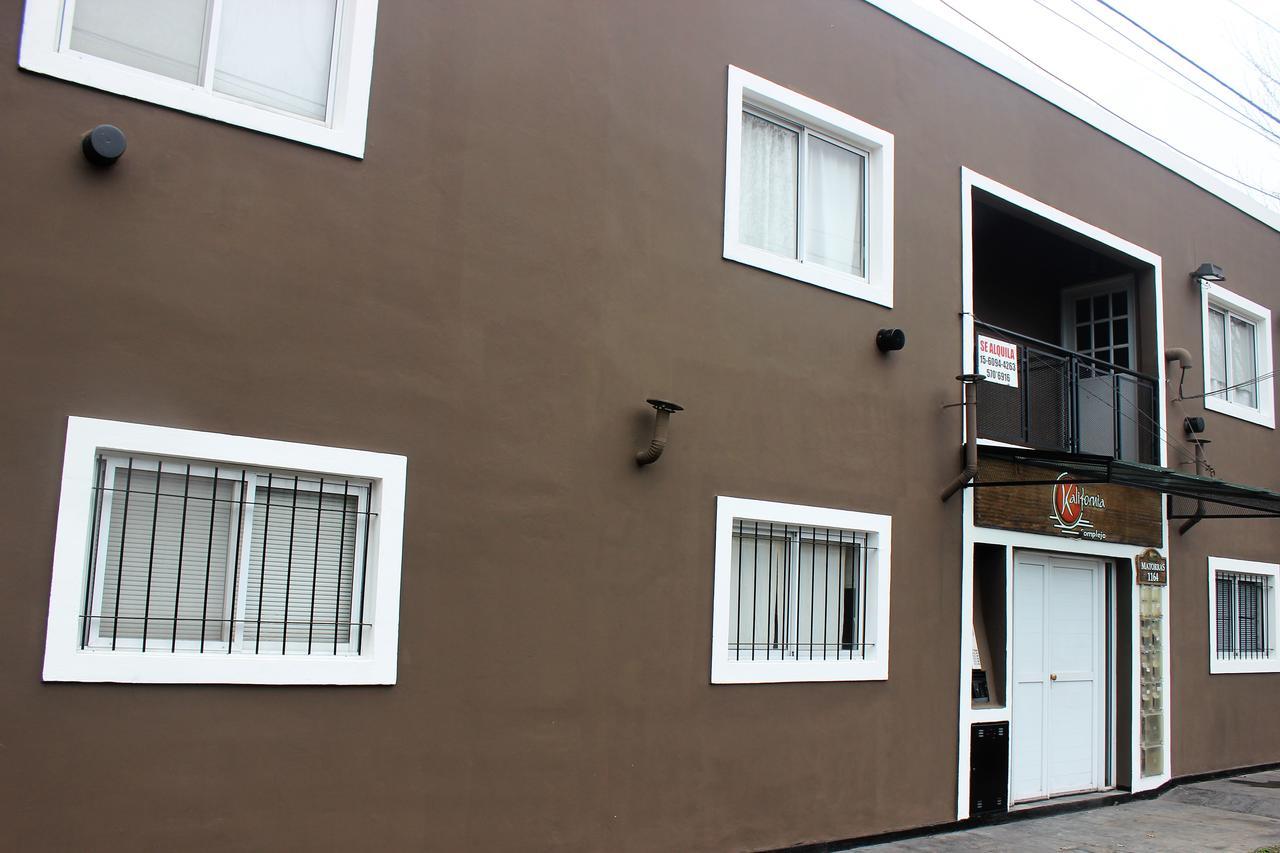 Complejo Kalifornia Apartment Pilar  Bagian luar foto